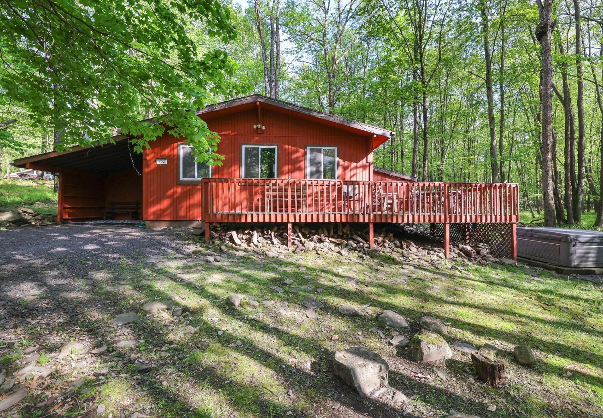 Holiday home Pet Friendly Retreat With Hot Tub & Fire Pit