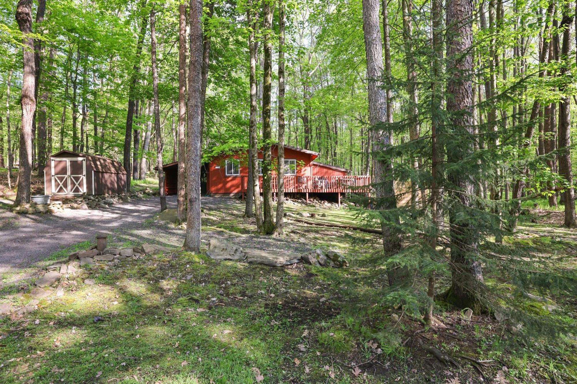 Pet Friendly Retreat With Hot Tub & Fire Pit Holiday home *